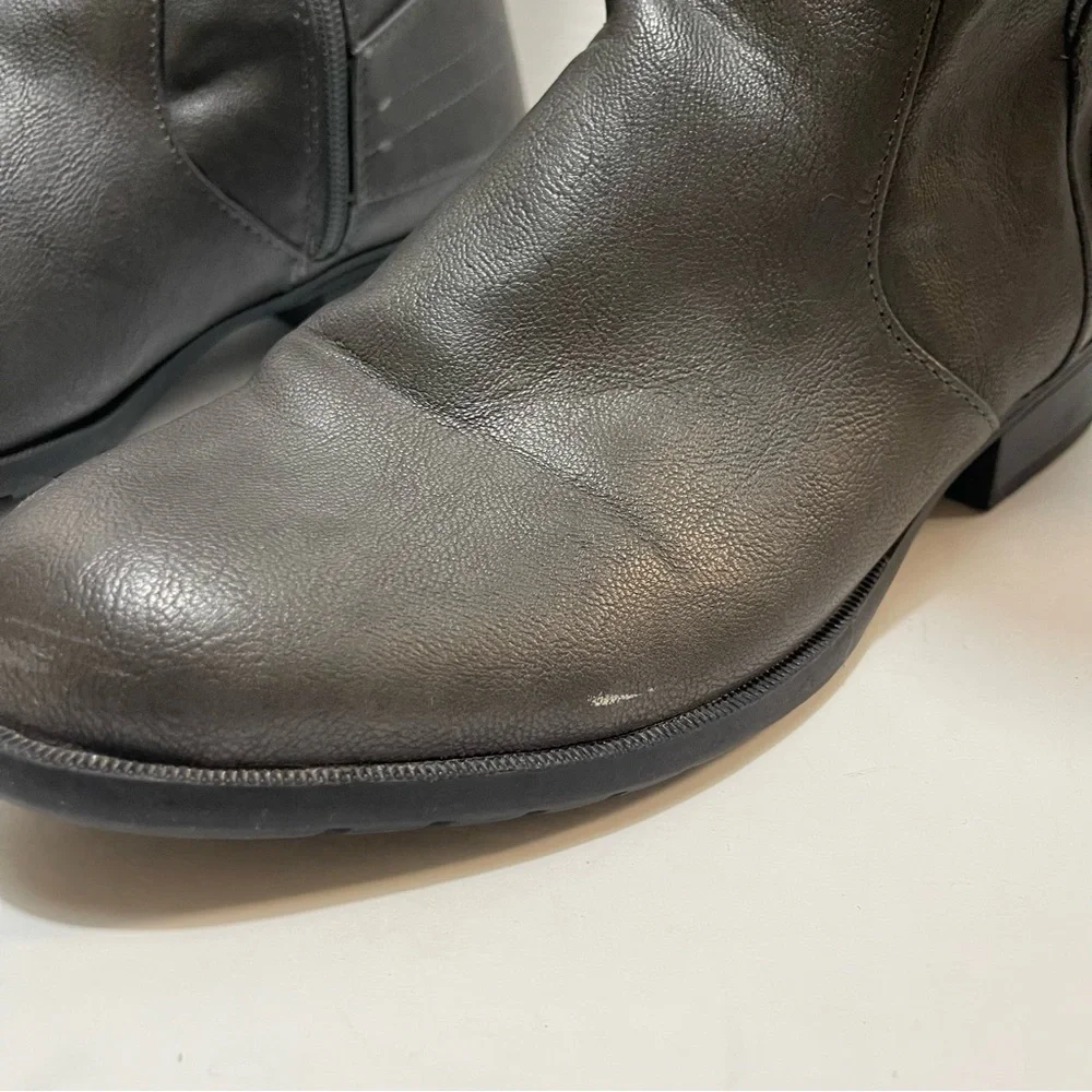Women's Gray Leather Knee-High‎ Boots